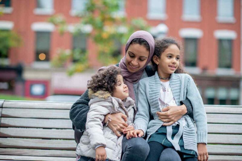 mom with two daughters 1268933079